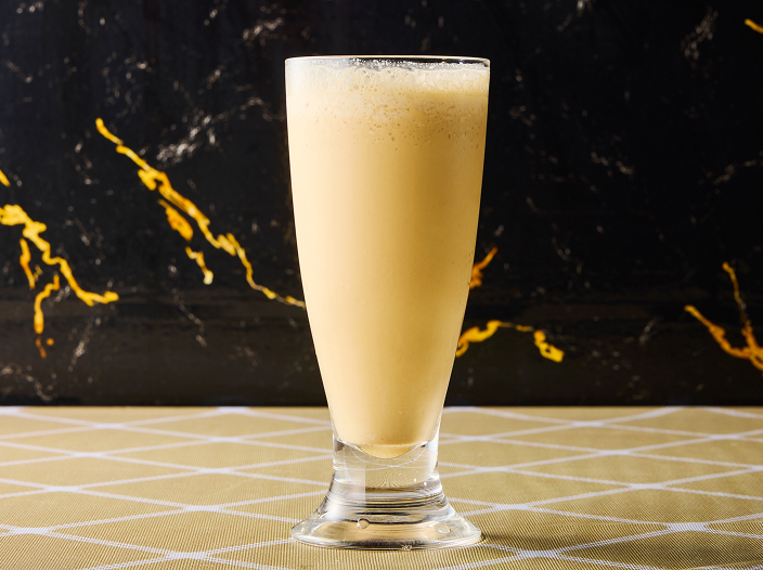 タヒニとデーツのスムージー