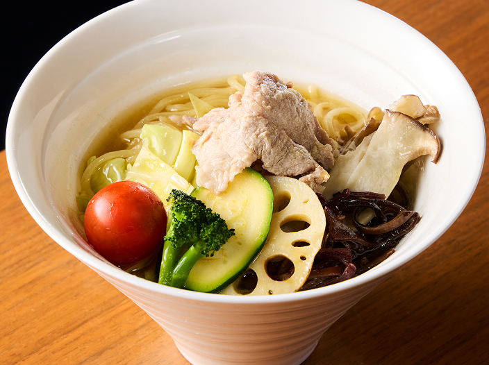 薬膳白湯ラーメン