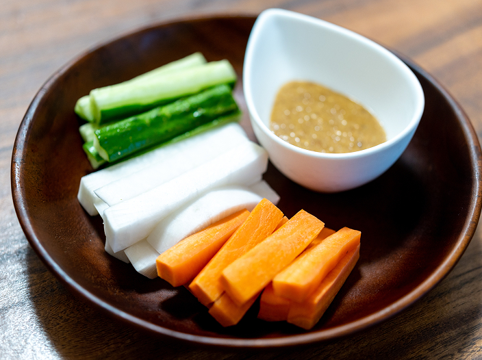 江戸甘味噌のディップで食べる東京産野菜スティック