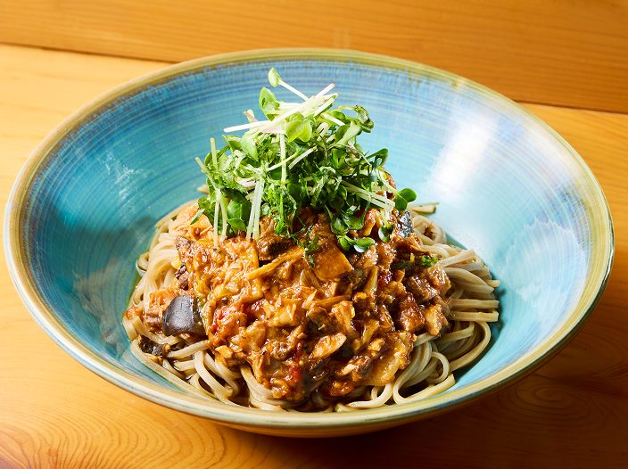 トマトと本鮪のラグー和え蕎麦