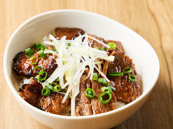 甲州牛 炭火焼カルビ丼