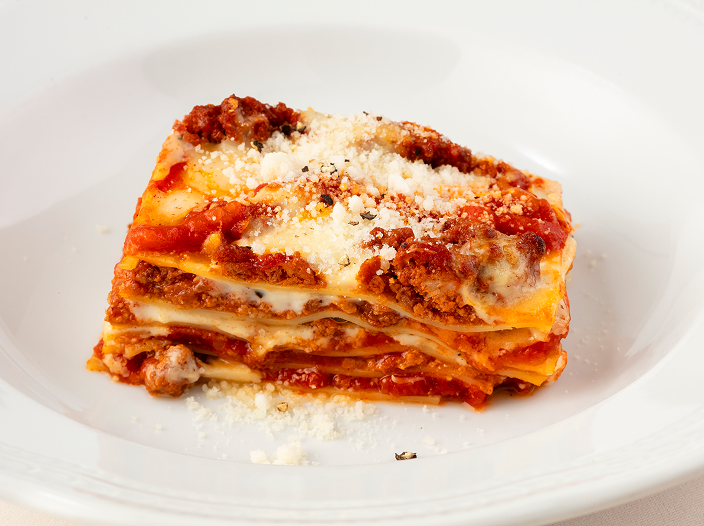 ピアットスズキのボローニャ風ラザーニャ