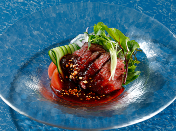 Roasted beef with special spicy sauce