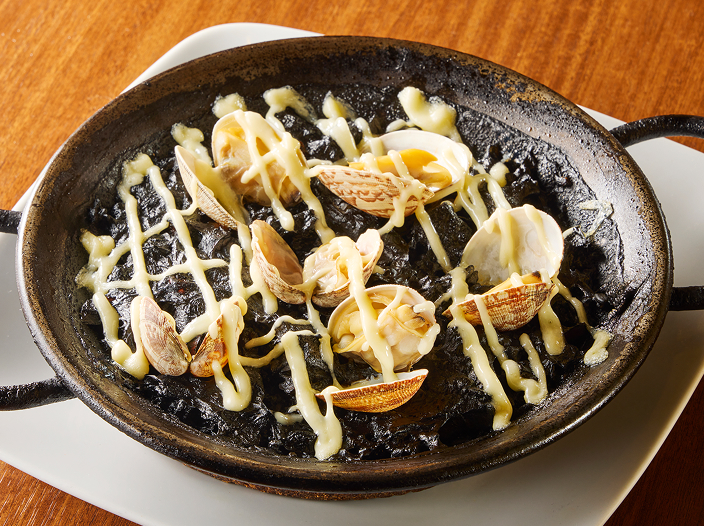 スペイン食堂のイカ墨パエリア