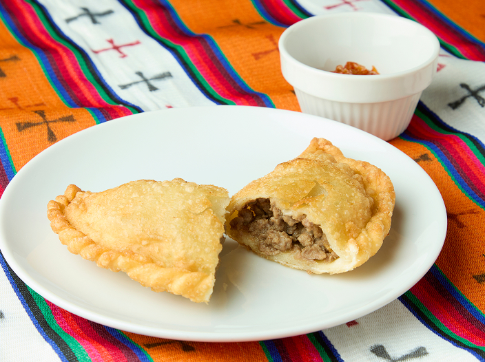 シャパレ(揚げミートパイ)