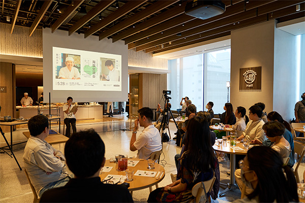丸の内会場イベント風景