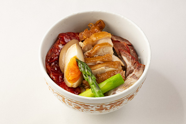 地鶏の香味醤油漬けと叉焼のせご飯 〜世田谷野菜と共に〜
