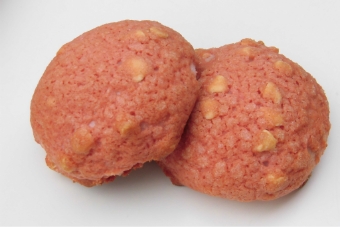 いちごみるくメロンパン