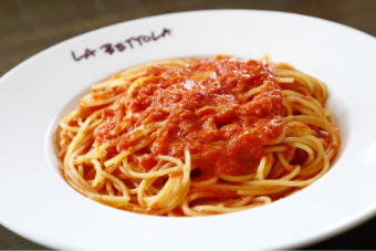 旨辛アラビアータのスパゲッティ