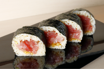 名物 トロたく巻